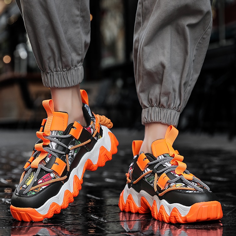 Sepatu-Sneakers-Kaku-Platform-Pria-Gaya-Grafiti-Sepatu-Vulkanis-Sneakers-Musim-Semi-Musim-Gugur-Sepatu-Pria